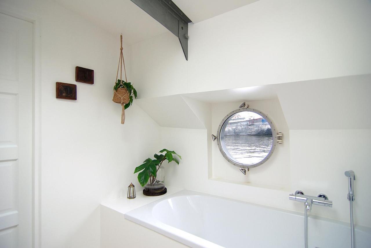 Eco Houseboat Hotel อัมสเตอร์ดัม ภายนอก รูปภาพ