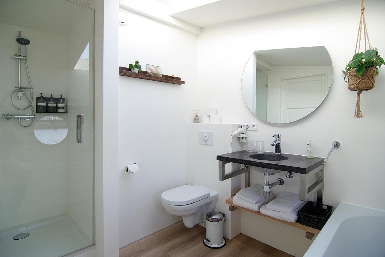 Eco Houseboat Hotel อัมสเตอร์ดัม ภายนอก รูปภาพ